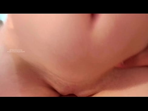 ❤️ Je dormais dans la chambre de ma sœur et je me suis réveillé comme ça. ❌ Super sexe at us