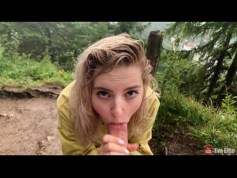 ❤️ Une fille avale du sperme après une fellation publique - Eva Elfi ❌ Super sexe at us