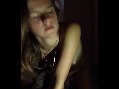 ❤️ Une fille se masturbe et jouit ❌ Super sexe at us